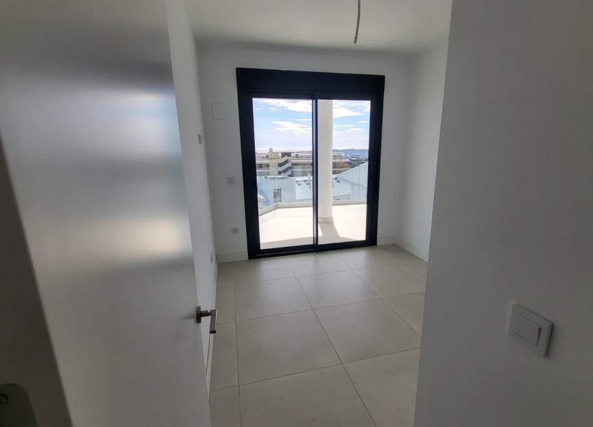 Resale - Apartment - Middle Floor Apartment - Fuengirola - Fuengirola Centro