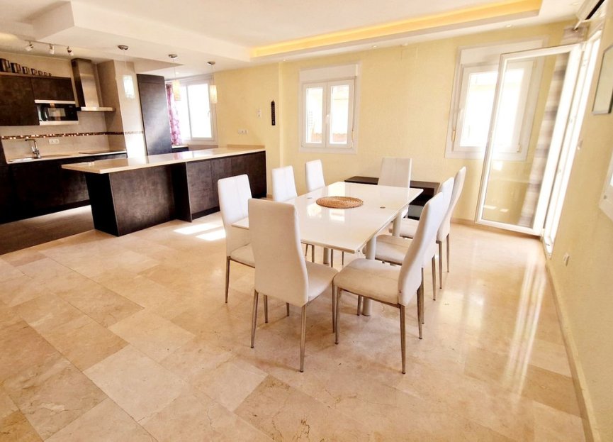 Resale - Apartment - Middle Floor Apartment - Fuengirola - Fuengirola Centro