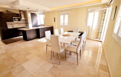 Resale - Apartment - Middle Floor Apartment - Fuengirola - Fuengirola Centro