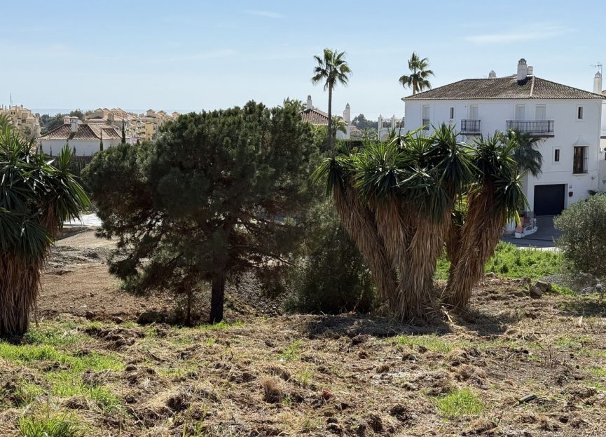 New Build - Plot - Residential Plot - Estepona - Selwo