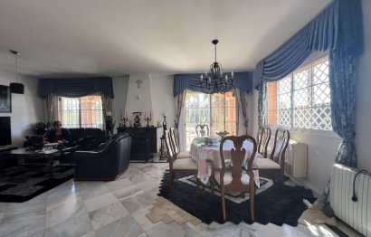 Resale - House - Semi-Detached House - Estepona - Atalaya