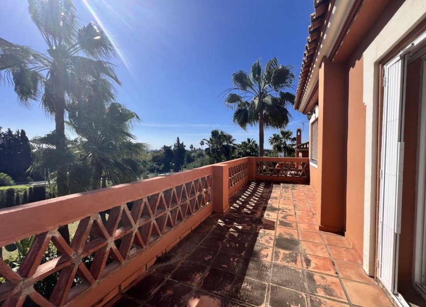 Resale - House - Semi-Detached House - Estepona - Atalaya