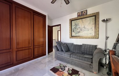 Resale - House - Semi-Detached House - Estepona - Atalaya