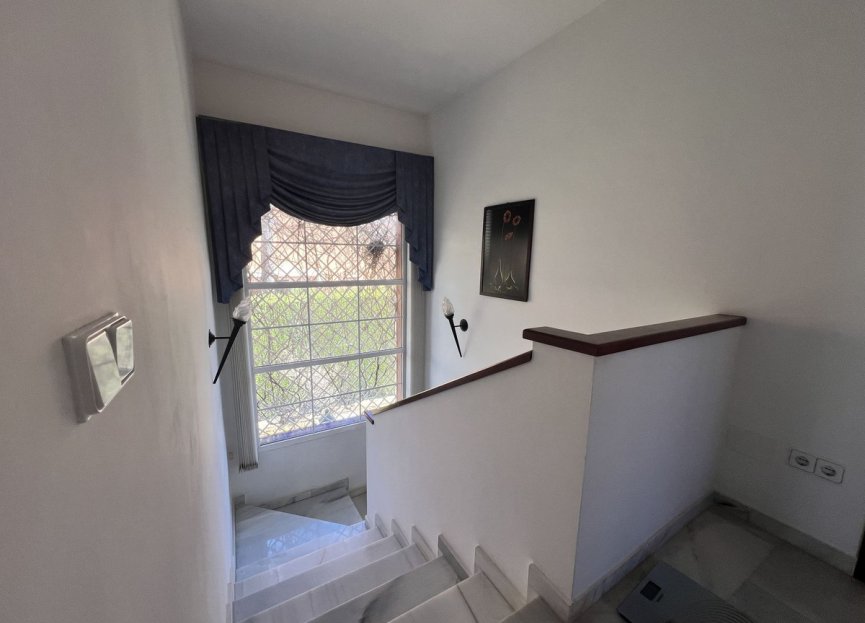 Resale - House - Semi-Detached House - Estepona - Atalaya