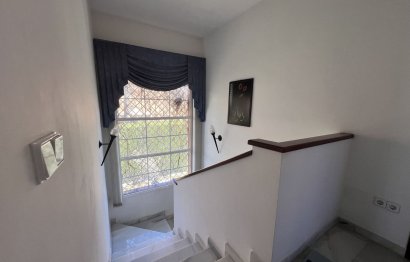 Resale - House - Semi-Detached House - Estepona - Atalaya