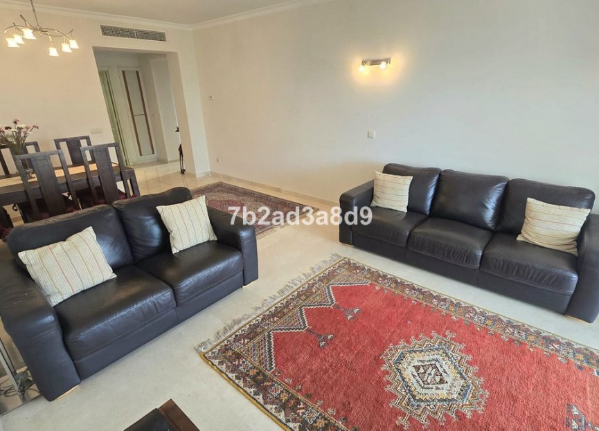 Resale - Apartment - Middle Floor Apartment - Benahavís - La Quinta