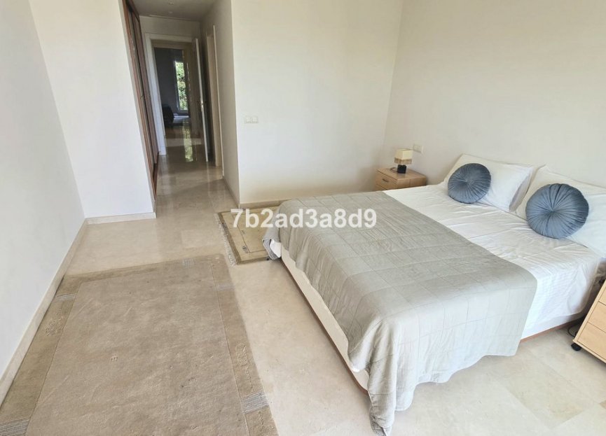 Resale - Apartment - Middle Floor Apartment - Benahavís - La Quinta