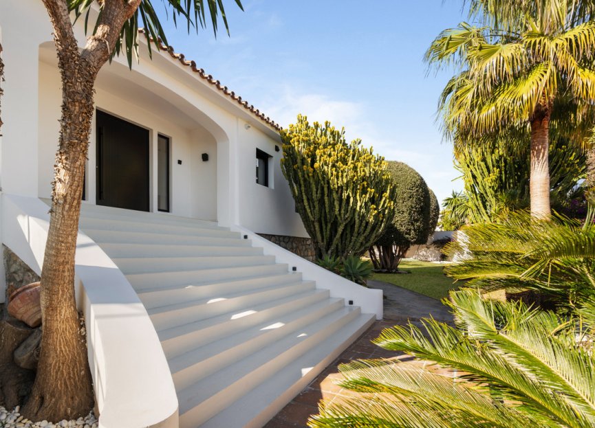 Resale - House - Detached Villa - Marbella - Marbella Centro