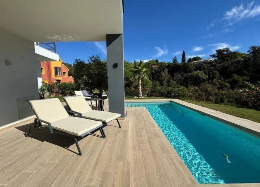 Resale - House - Detached Villa - Marbella - Elviria