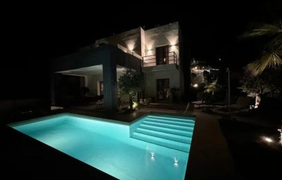 Resale - House - Detached Villa - Marbella - Elviria