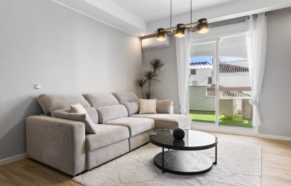 Resale - Apartment - Ground Floor Apartment - Marbella - Nueva Andalucia