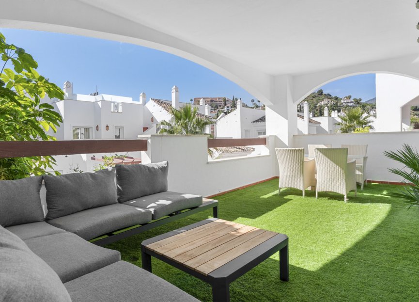 Resale - Apartment - Ground Floor Apartment - Marbella - Nueva Andalucia