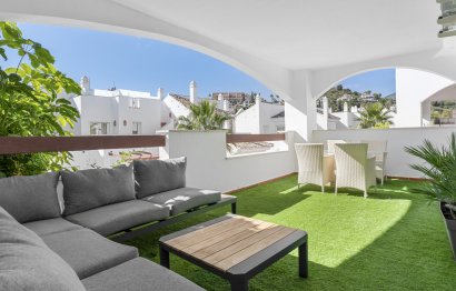 Resale - Apartment - Ground Floor Apartment - Marbella - Nueva Andalucia