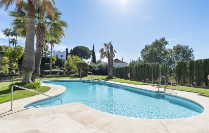 Resale - Apartment - Ground Floor Apartment - Marbella - Nueva Andalucia