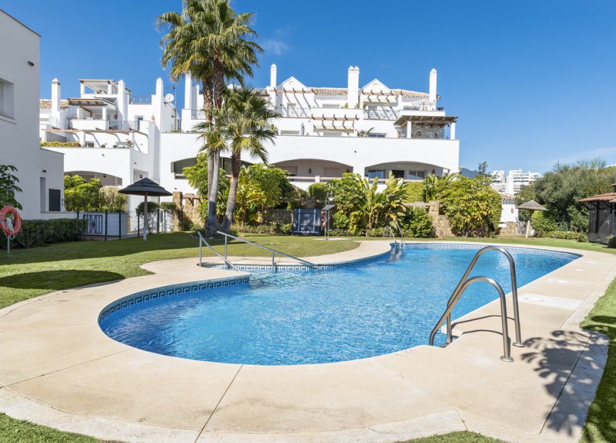 Resale - Apartment - Ground Floor Apartment - Marbella - Nueva Andalucia