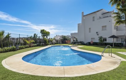 Resale - Apartment - Ground Floor Apartment - Marbella - Nueva Andalucia