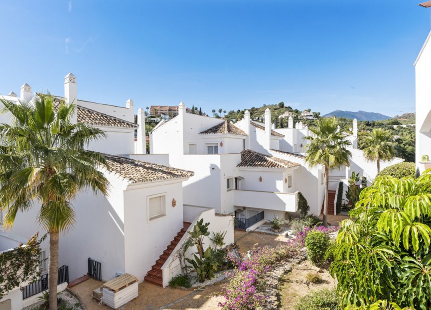 Resale - Apartment - Ground Floor Apartment - Marbella - Nueva Andalucia