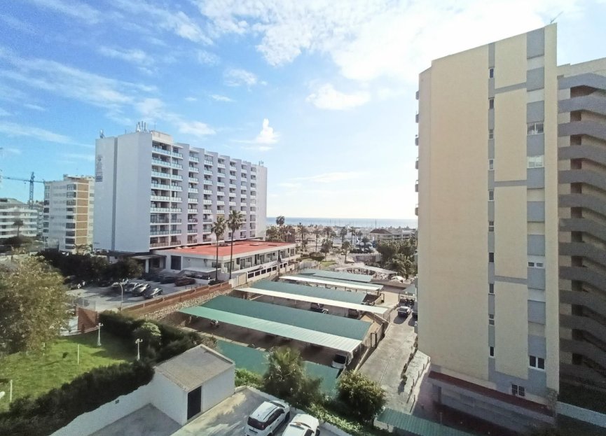 Resale - Apartment - Middle Floor Apartment - Benalmádena - Benalmadena Centro