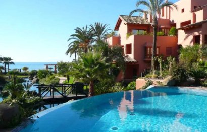 Resale - Apartment - Penthouse - Estepona - Estepona Centro