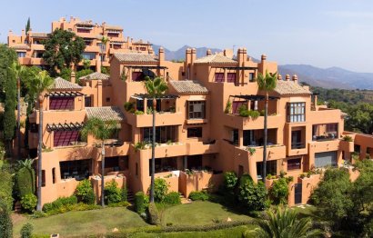 Resale - Apartment - Middle Floor Apartment - Marbella - La Mairena