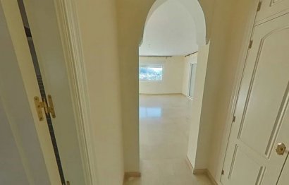 Reventa - House - Detached Villa - Marbella - Nueva Andalucia