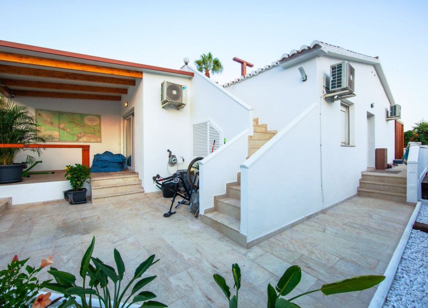 Resale - House - Semi-Detached House - Marbella - Costabella