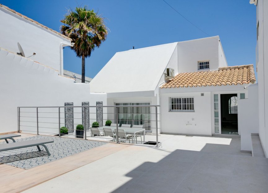 Reventa - House - Detached Villa - Estepona - Estepona Centro