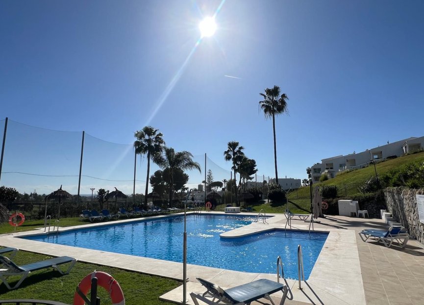 Resale - Apartment - Ground Floor Apartment - Marbella - Aloha