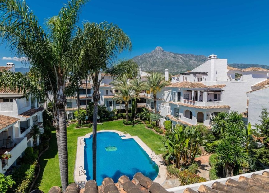 Resale - Apartment - Penthouse - Marbella - Nueva Andalucia