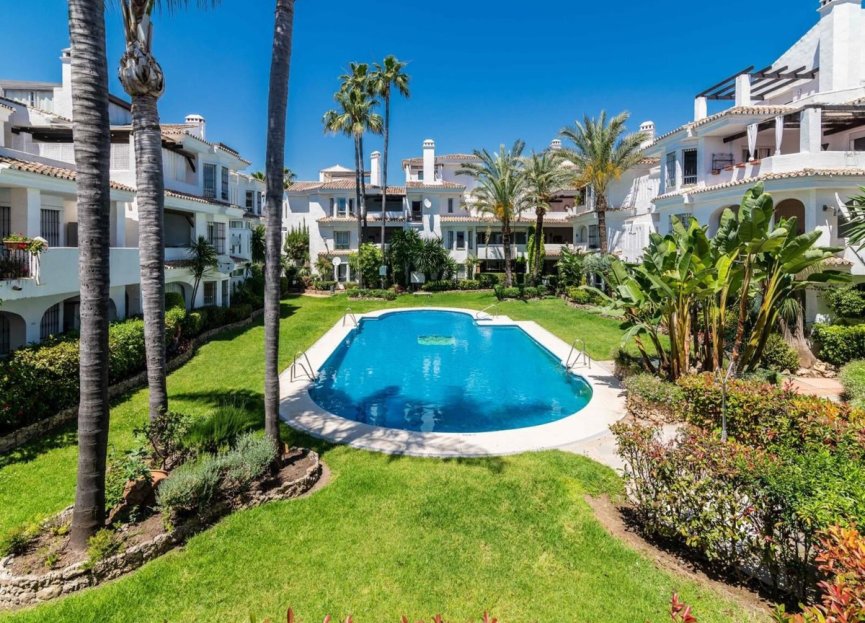 Resale - Apartment - Penthouse - Marbella - Nueva Andalucia