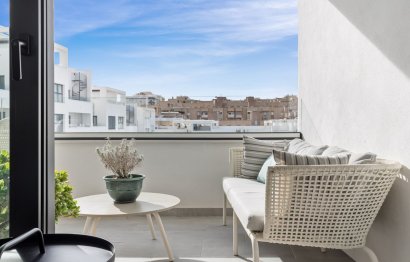 Resale - Apartment - Middle Floor Apartment - Estepona - Estepona Centro