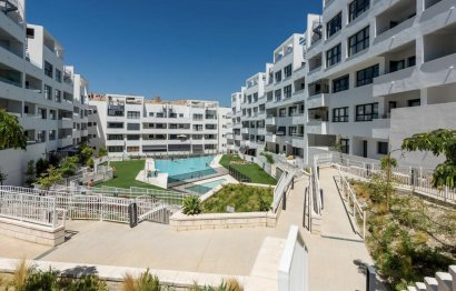 Resale - Apartment - Middle Floor Apartment - Estepona - Estepona Centro