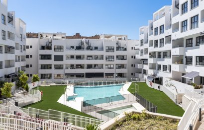 Resale - Apartment - Middle Floor Apartment - Estepona - Estepona Centro