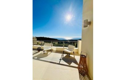 Resale - Apartment - Penthouse - Marbella - Altos de los Monteros