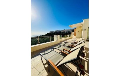 Resale - Apartment - Penthouse - Marbella - Altos de los Monteros