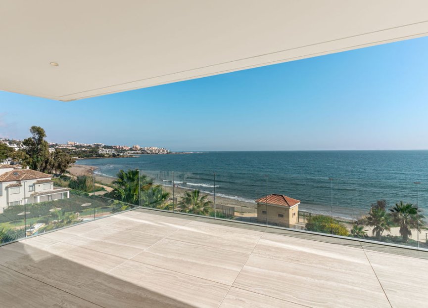 Resale - Apartment - Penthouse - Estepona - Estepona Centro