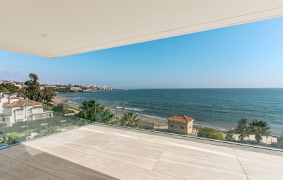 Resale - Apartment - Penthouse - Estepona - Estepona Centro