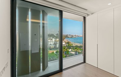 Resale - Apartment - Penthouse - Estepona - Estepona Centro