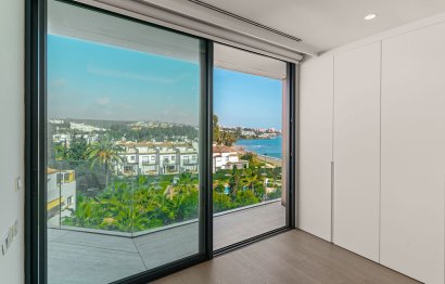 Resale - Apartment - Penthouse - Estepona - Estepona Centro