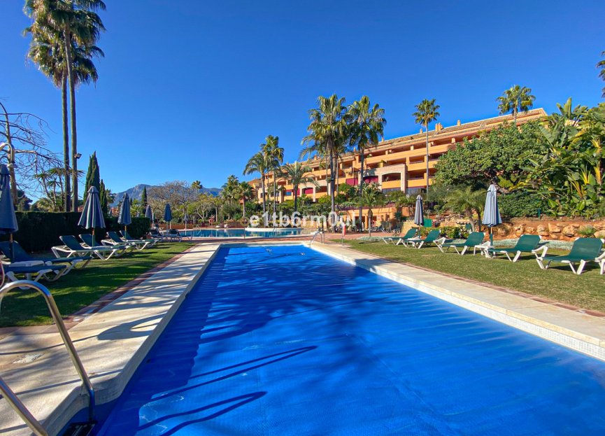 Resale - Apartment - Middle Floor Apartment - Marbella - Bahía de Marbella