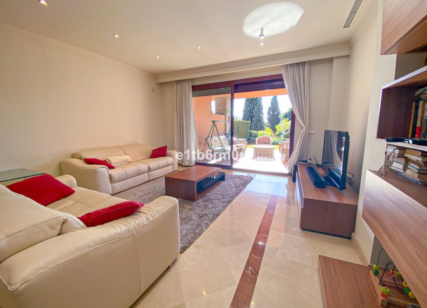 Resale - Apartment - Middle Floor Apartment - Marbella - Bahía de Marbella