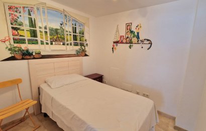 Resale - House - Detached Villa - Estepona - Estepona Centro