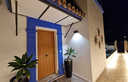 Resale - House - Detached Villa - Estepona - Estepona Centro