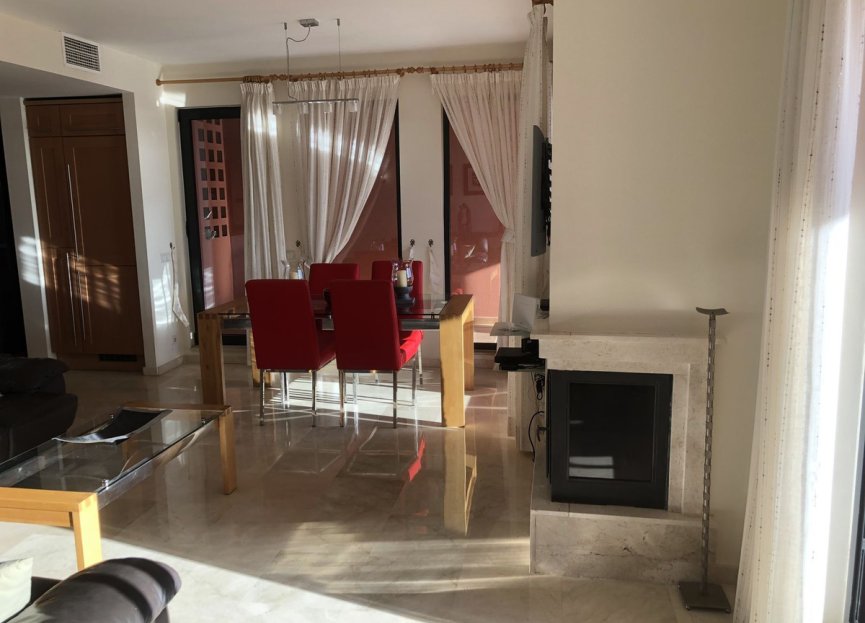 Resale - Apartment - Middle Floor Apartment - Mijas - Calahonda