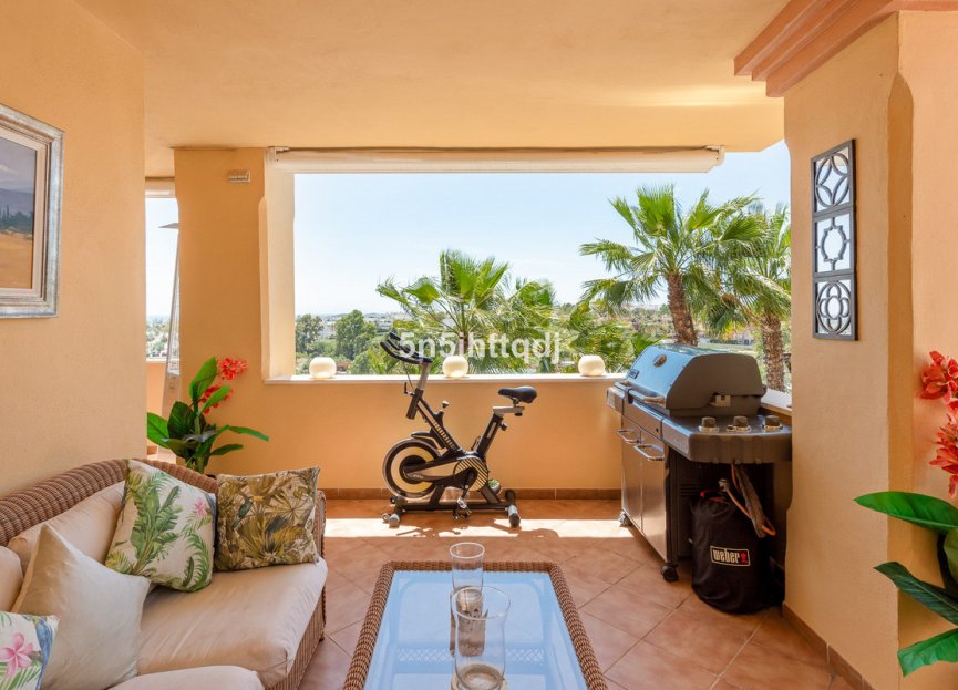 Resale - Apartment - Middle Floor Apartment - Marbella - Nueva Andalucia