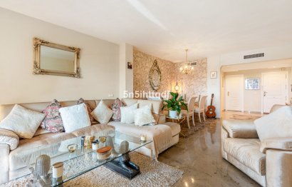 Resale - Apartment - Middle Floor Apartment - Marbella - Nueva Andalucia