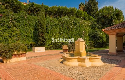 Resale - Apartment - Middle Floor Apartment - Marbella - Nueva Andalucia