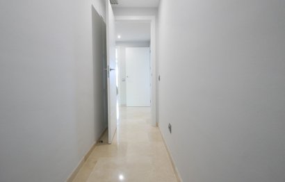 Resale - Apartment - Middle Floor Apartment - Marbella - Cabopino