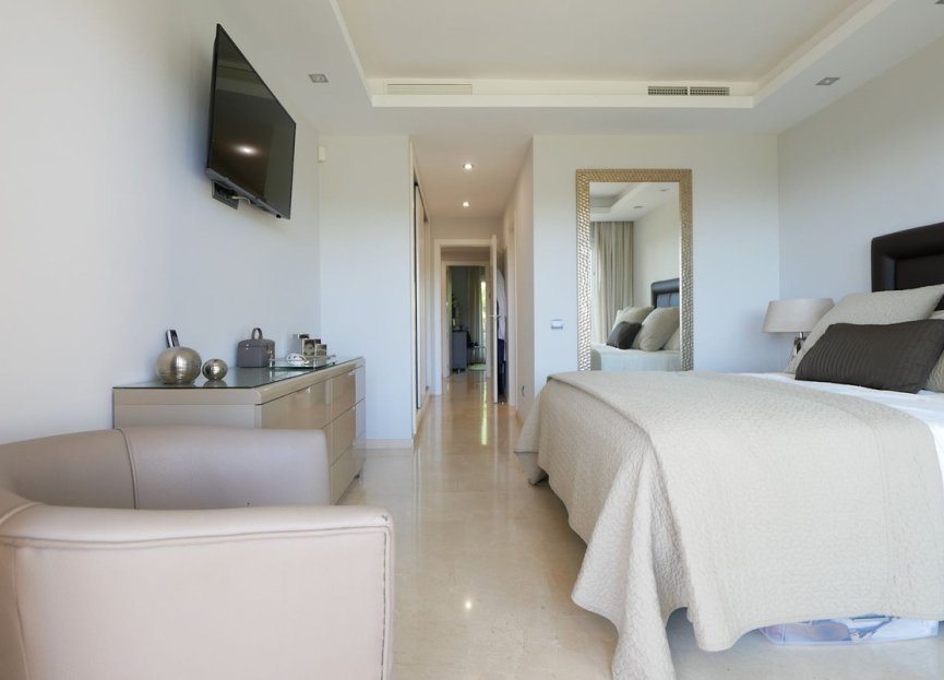 Resale - Apartment - Middle Floor Apartment - Marbella - Cabopino