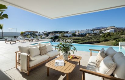 Resale - House - Detached Villa - Estepona - Estepona Centro